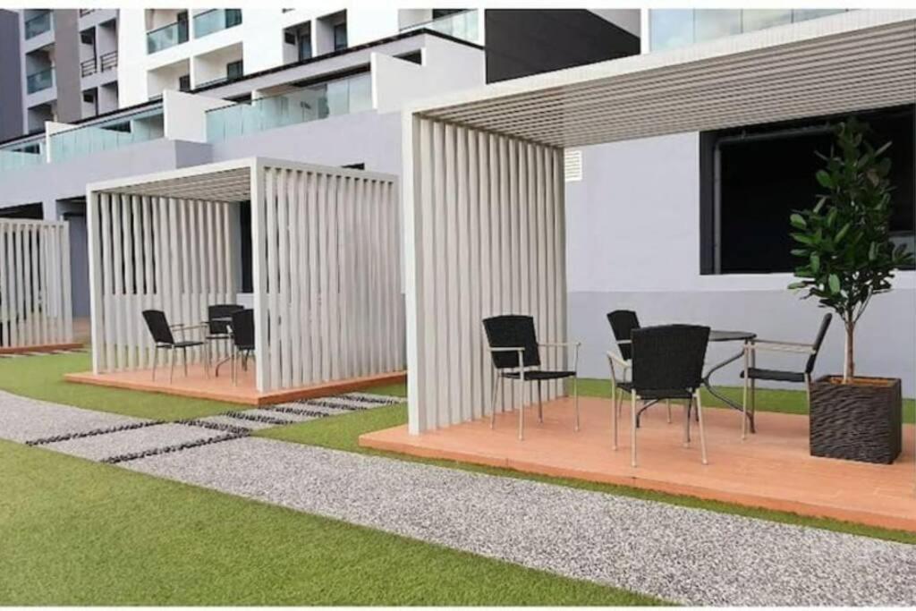 Apple Home 2 At Menara Simfoni, King Size Bed, Cheras, Nexflix, Wifi, Parking سيري كيمبانغان المظهر الخارجي الصورة
