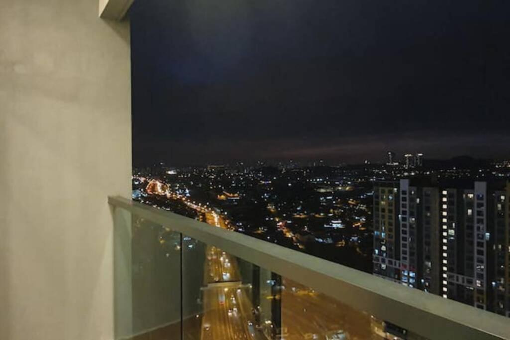 Apple Home 2 At Menara Simfoni, King Size Bed, Cheras, Nexflix, Wifi, Parking سيري كيمبانغان المظهر الخارجي الصورة