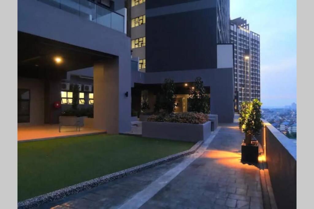 Apple Home 2 At Menara Simfoni, King Size Bed, Cheras, Nexflix, Wifi, Parking سيري كيمبانغان المظهر الخارجي الصورة